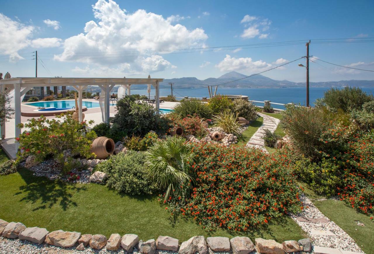 Miland Suites Adamantas  Exterior photo